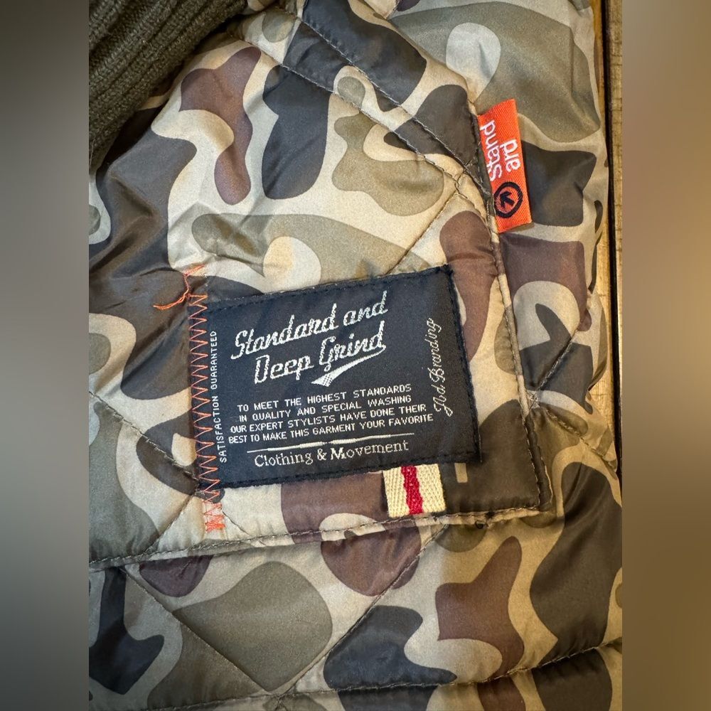 Standard & Grind Camouflage Quilted Jacket Y2K Size Large NWT! - Picture 3 of 16